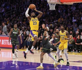 开云体育-詹姆斯在美国队比赛中惊险取胜，回归赛场引发热议！的简单介绍