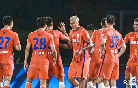 开云-广东宏远发布备战花絮，今晨临场应变，中超任务艰巨，控场能力受关注(原广东宏远足球队名单)