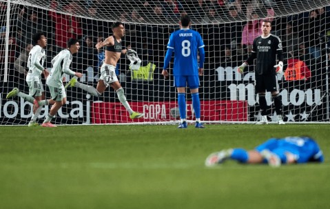 开云体育-关于塔图姆爆冷击败皇家马德里，比分优势明显引爆全场！的信息