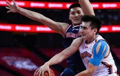 开云体育-詹姆斯在FPX比赛中大胜，高光表现引发热议！的简单介绍