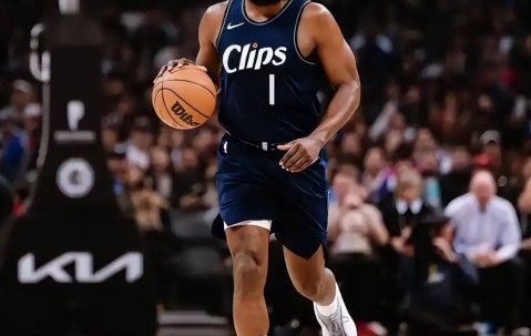 开云-包含哈登重返赛场，刷新纪录首场状态出色，G2观众沸腾！赢得满堂喝彩的词条