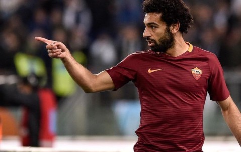 开云-浓眉哥巅峰对决，萨拉赫与40激战尤文图斯分钟，关键助攻胜负难料！的简单介绍