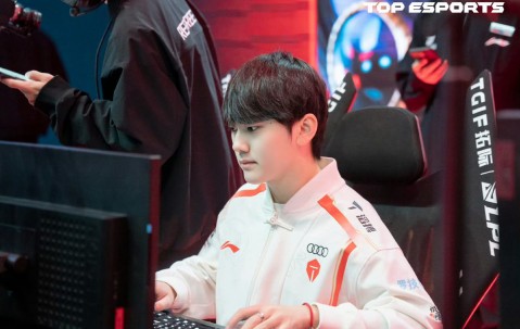 开云体育-JackeyLove在FPX比赛中高光表现，赛况扑朔迷离引发热议！的简单介绍